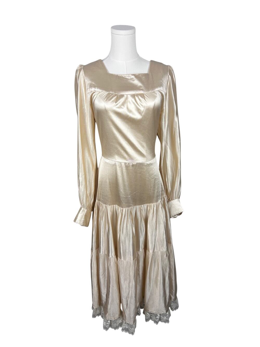 Vintage 70s Champagne Polyester Tiered Lace Trim Boho Glam Midi Dress M